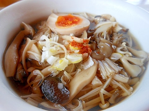 きのこたっぷり~きのこうどん